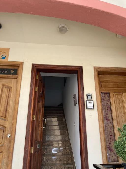 מרססקלה Dream Theatre Maisonette מראה חיצוני תמונה